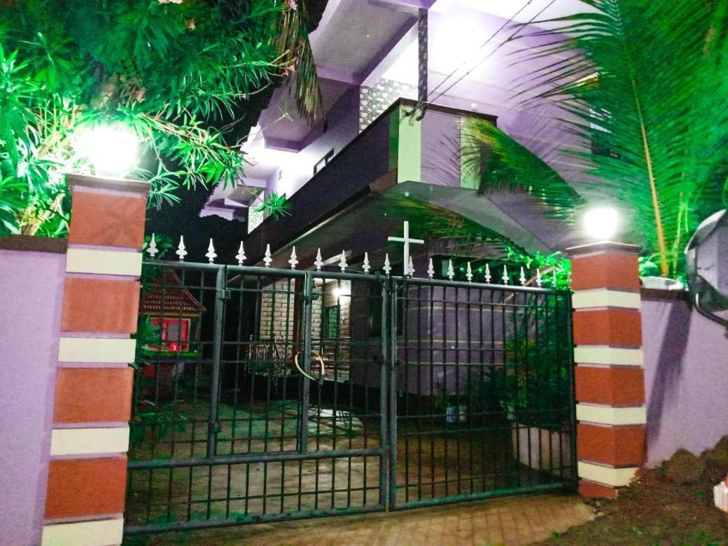 Vian Homestay Honāvar 외부 사진