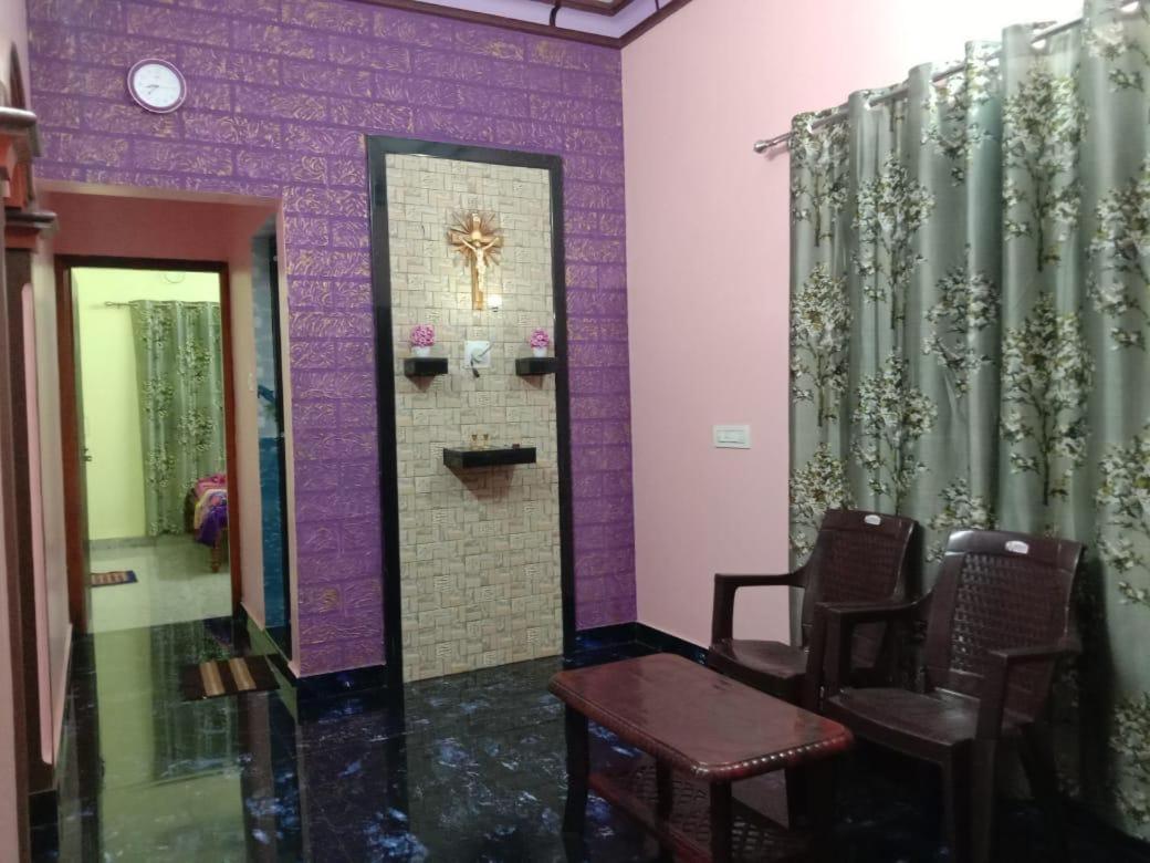 Vian Homestay Honāvar 객실 사진